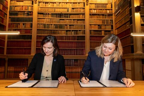 Signature de la convention